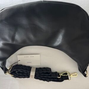 🖤 Jules Kae Zola Crescent Crossbody – Vegan Leather in Black 🖤 (NWT)